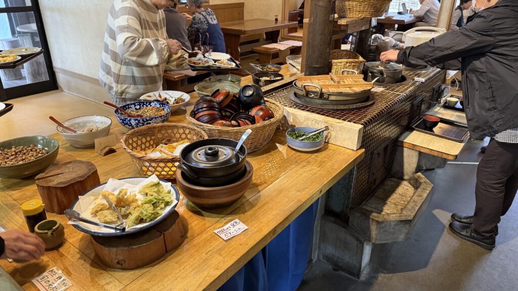 多気町「せいわの里 まめや」のランチバイキング｜人気の豆腐田楽と30種類の農村料理を実食レポート｜三重県