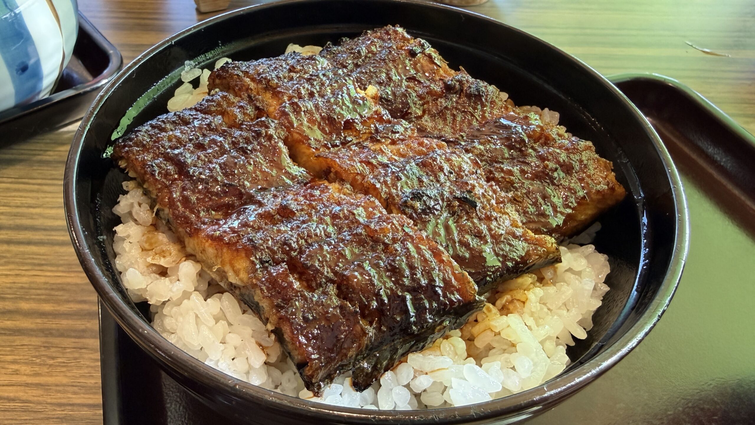 【明和町うなぎ】まつもとの蒲焼きが“外パリ中ふわ”な理由｜活うなぎの立て場・水・米まで徹底解説